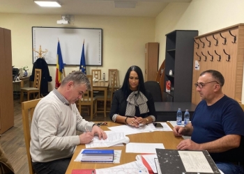 SEMNAREA CONTRACTULUI DE PRELUARE SI FURNIZARE APA-CANAL LUNCSOARA